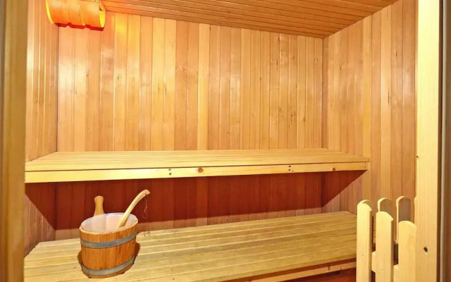 Lovely Chalet 500m From Transport