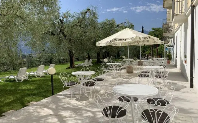 Aparthotel Englovacanze
