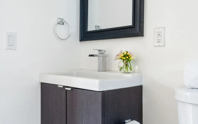 Bold Studio in Wynwood by Sonder