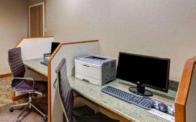 Comfort Inn and Suites Plano East