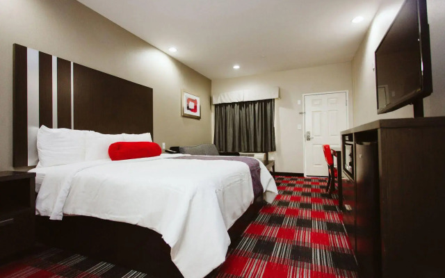 Americas Best Value Inn and Suites IAH Airport North