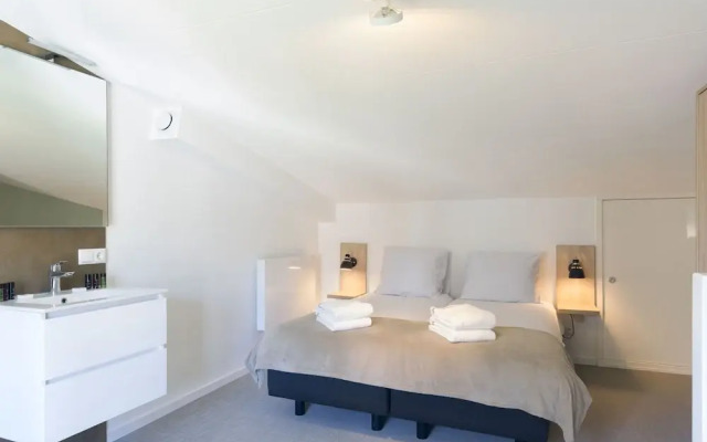 Luxurious Lodge With two Bathrooms, Only 200m From the Beach