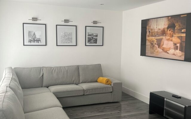 No 29 - Beautiful 4-bed House