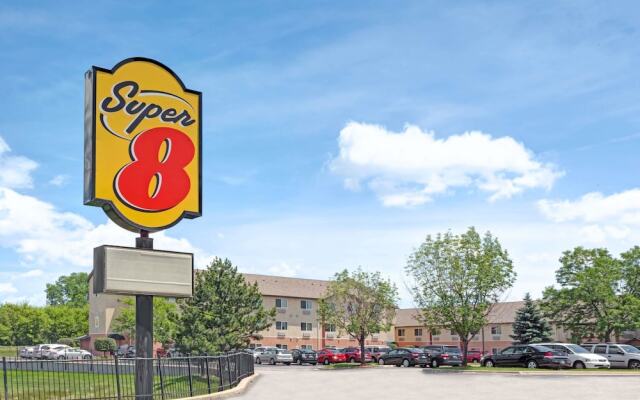 Super 8 Ohare Chicago Elk Grove Village