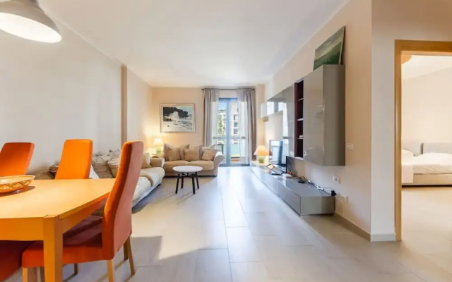 Marina Mirage Apartment Beachfront 2BR