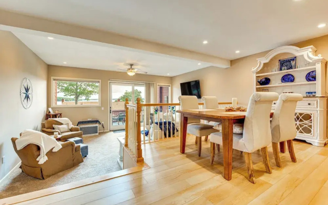 Waterfront Community: Lake Winnipesaukee Retreat!