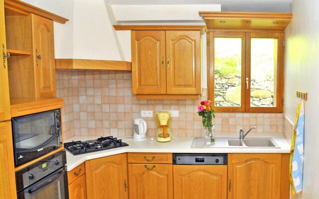 Chalet In Les Menuires-Praranger With Balcony