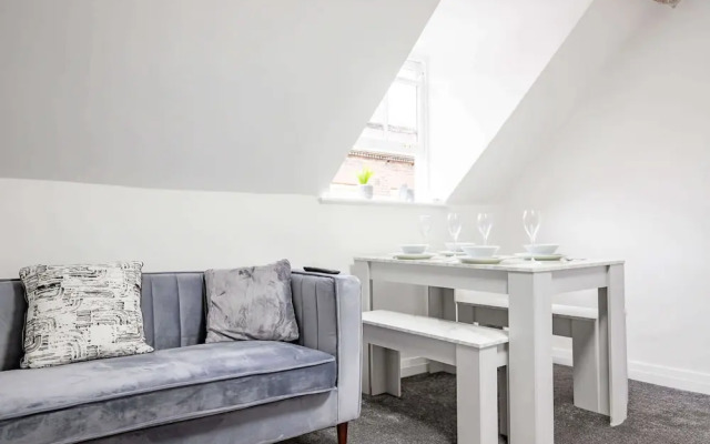 Host Stay New Street Dwelling