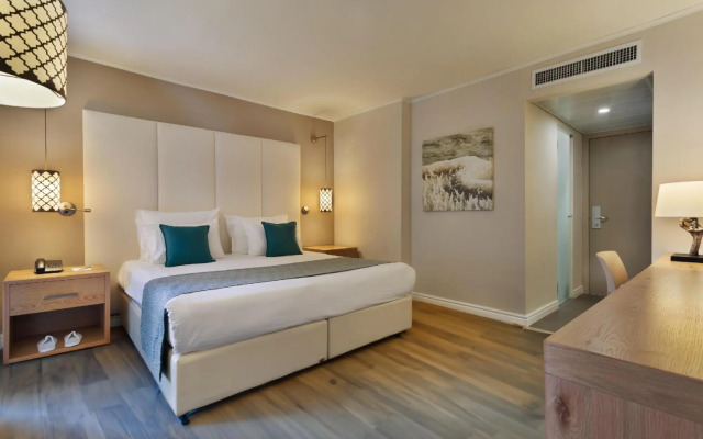 Oasis Spa Club Dead Sea Hotel