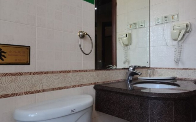 Century Star Hotel – Bathroom – Foshan