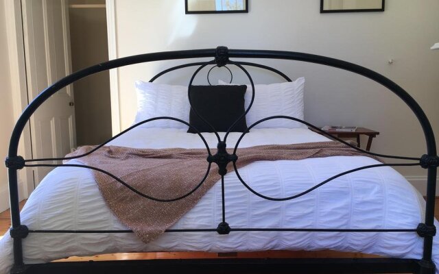 Ravenswood Homestead