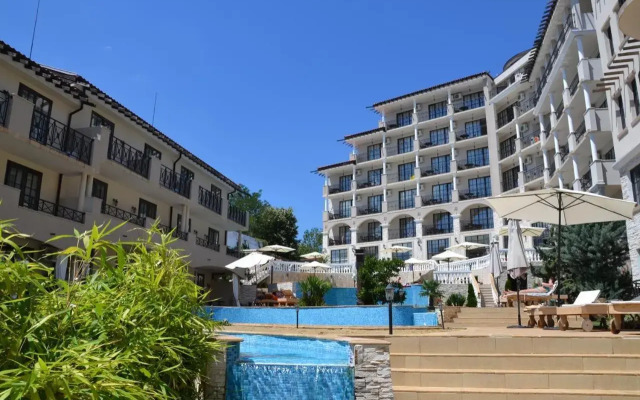 Private Apartment in The Cliff Resort