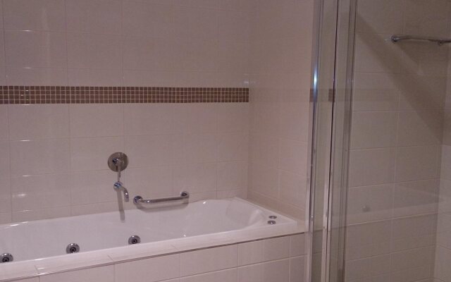 Murray Waters Motor Inn & Apartments