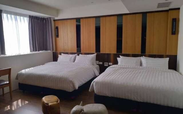 Lantan Moonlight Hotel