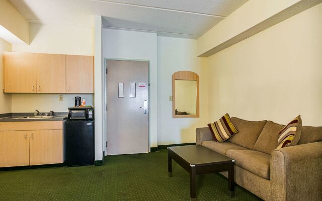 Quality Suites Atlanta Airport East