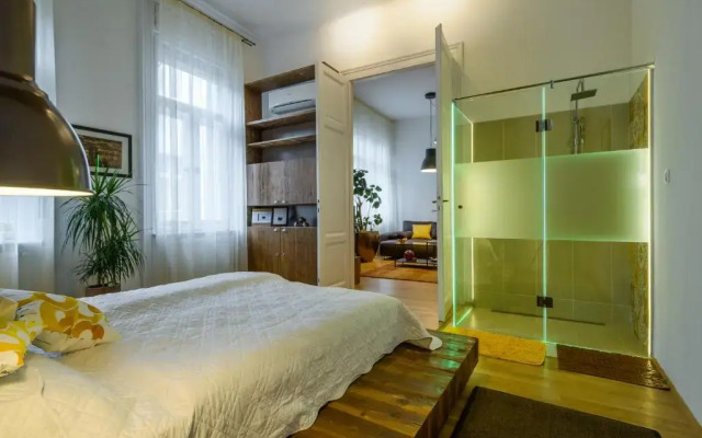 Amber Pearl Apartment