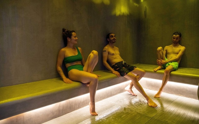 Montana Chalet Hotel