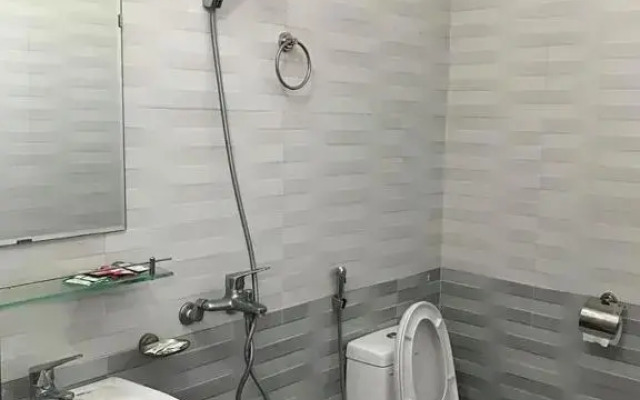 Nhà Nghi Manh Bình