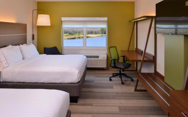 Holiday Inn Express & Suites Trinity