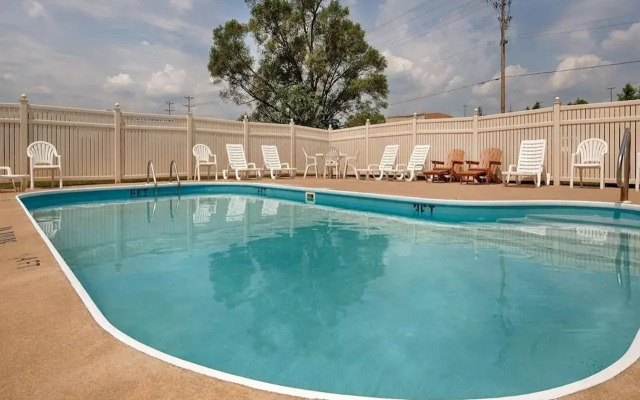 Best Western Adena Inn