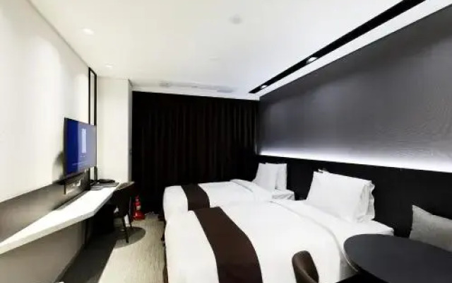 Hotel K