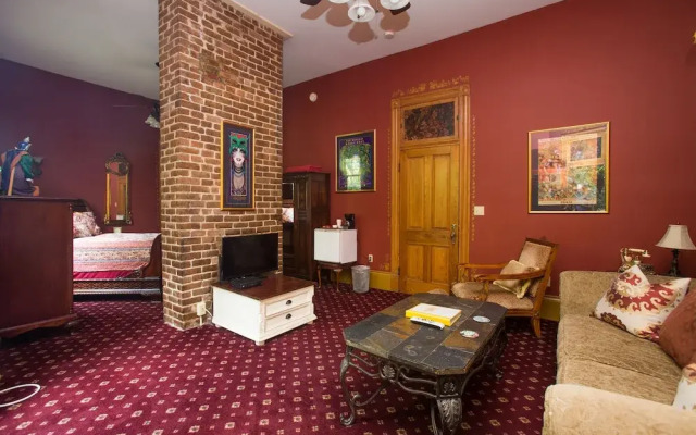 The Lookout Inn of New Orleans