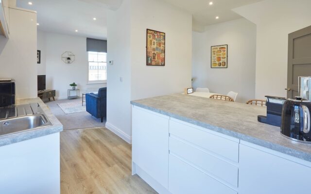 Apartment B Cornerhouse Apartments