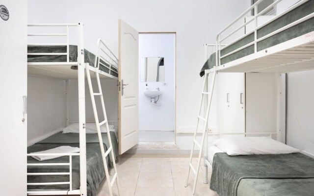 Wanderlust Hostel