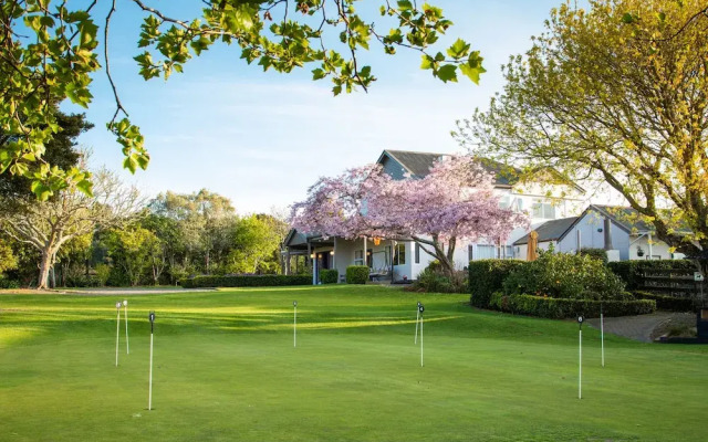 Maxwell's Golf Retreat