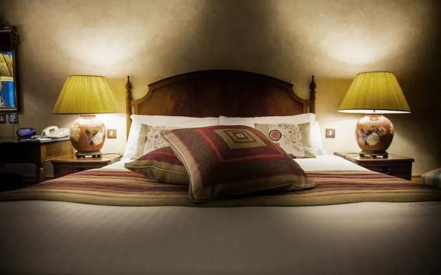Blunsdon House Hotel
