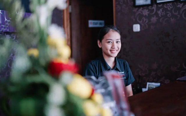 Summer Season Hotel