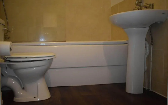 Higher Living-Professional Southsea Apartment