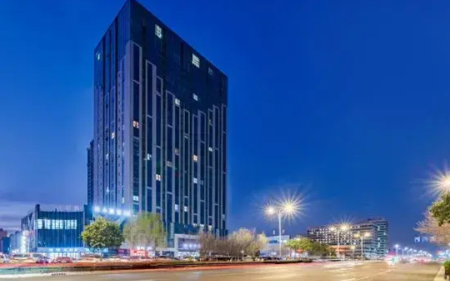 U Plus Hotel  (Xinxiang muye district East High-speed Railway Station)