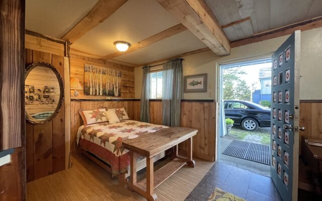 Bayshore RV Park & Guest Suites