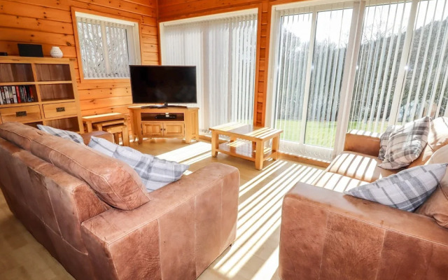 Watersview Lodge