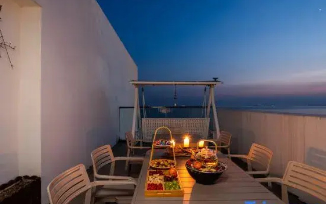Nayuta Smart Sea-view Hostel (Qingdao Yinhai Dashijie)
