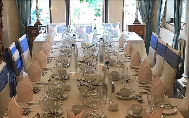 The Stanwick Hotel