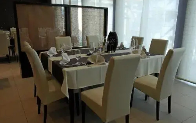 Gold Club Hotel & Casino