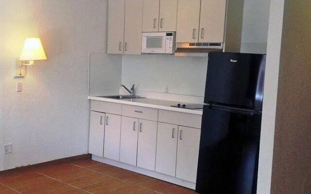 Motel 6 Houston North - Spring