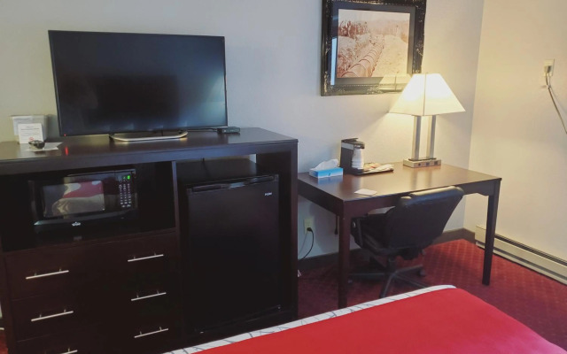 Blackstone Lodge & Suites