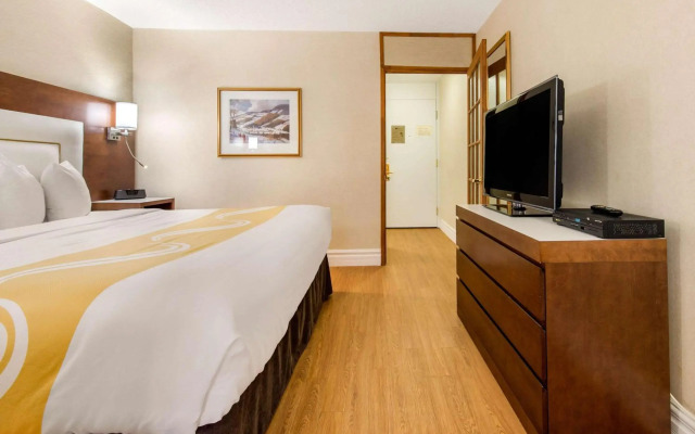 Quality Inn & Suites Gatineau