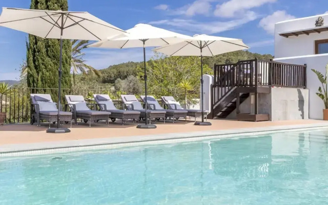 Rural Hideaway Villa in Stcarlos