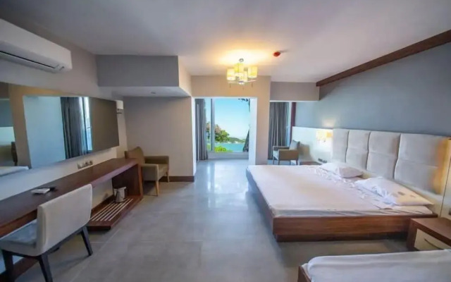 Ivy Sailing Resort