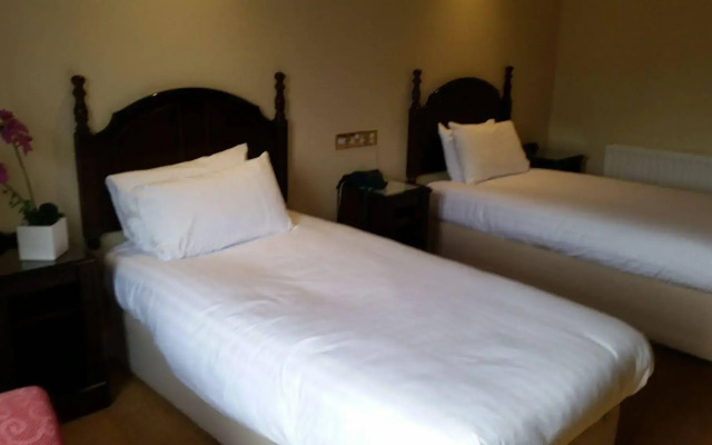 Twin Trees Hotel