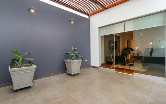 w Elegant 2BR w Spacious Terrace in Miraflores