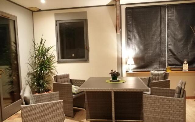 Les Farios Avec Terrasse