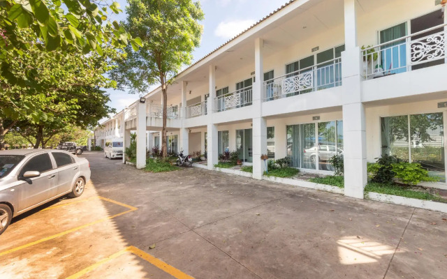 OYO 75335 Chomchol The Resort