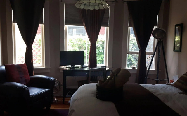River Wynde Executive B&B