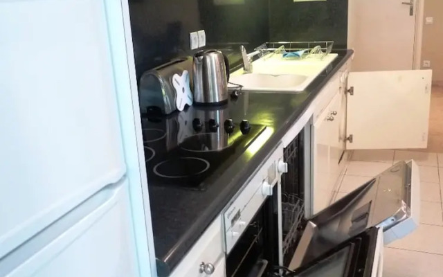 Apartment 1 bedroom in residence Golden Gate Cannes - France