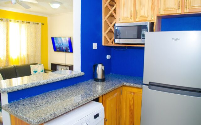 Centrally located Oakland Guest Apartment II